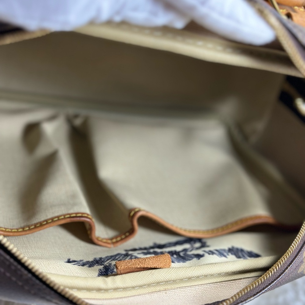Louis Vuitton Deauville Monogram Handbag - Picture 14 of 16